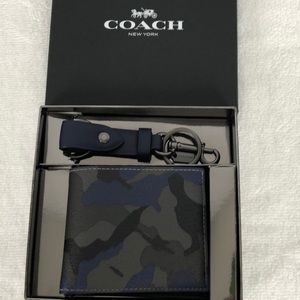 NEW Coach Boxed Camo Wallet & Blue Keychain Set
